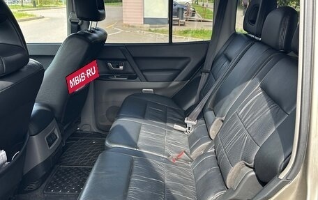 Mitsubishi Pajero III рестайлинг, 2005 год, 1 650 000 рублей, 11 фотография
