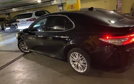 Toyota Camry, 2019 год, 3 150 000 рублей, 4 фотография