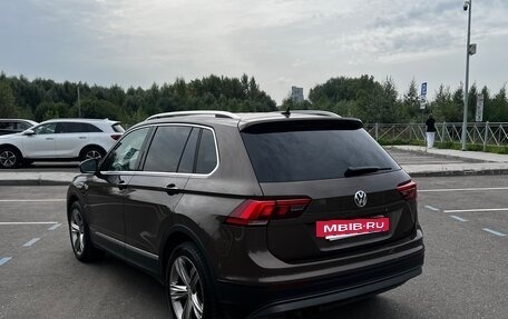 Volkswagen Tiguan II, 2017 год, 2 799 000 рублей, 2 фотография