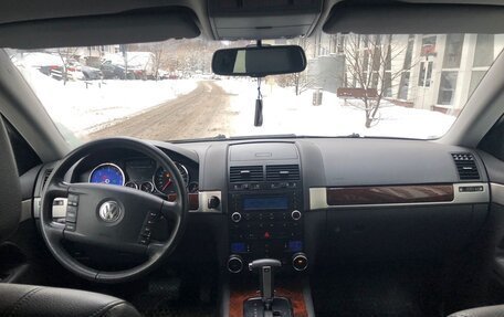 Volkswagen Touareg III, 2009 год, 1 600 000 рублей, 12 фотография