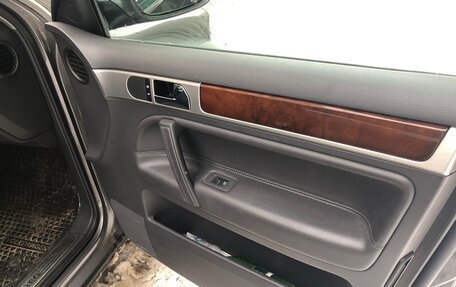 Volkswagen Touareg III, 2009 год, 1 600 000 рублей, 17 фотография