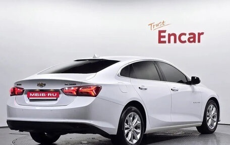 Chevrolet Malibu IX, 2022 год, 1 960 000 рублей, 2 фотография
