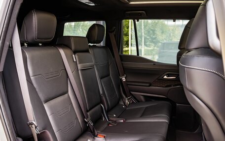 Lexus GX, 2024 год, 16 000 000 рублей, 14 фотография