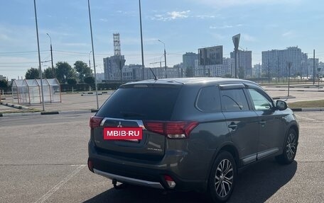 Mitsubishi Outlander III рестайлинг 3, 2015 год, 1 495 000 рублей, 4 фотография