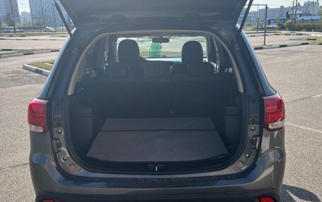 Mitsubishi Outlander III рестайлинг 3, 2015 год, 1 495 000 рублей, 14 фотография