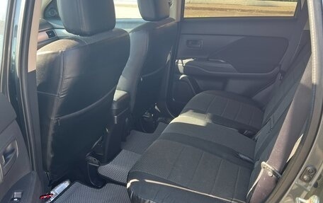 Mitsubishi Outlander III рестайлинг 3, 2015 год, 1 495 000 рублей, 8 фотография
