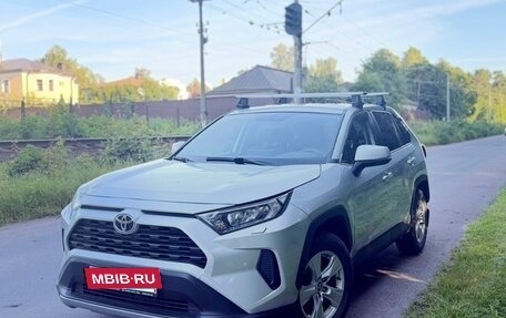 Toyota RAV4, 2021 год, 3 298 000 рублей, 2 фотография