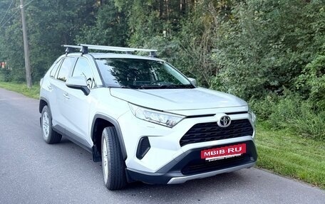 Toyota RAV4, 2021 год, 3 298 000 рублей, 6 фотография