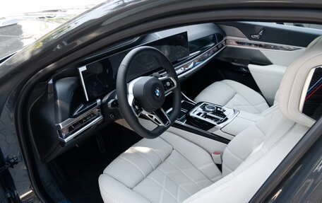 BMW 7 серия, 2025 год, 13 300 032 рублей, 10 фотография