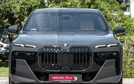 BMW 7 серия, 2025 год, 13 300 032 рублей, 2 фотография