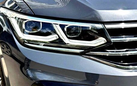 Volkswagen Tiguan II, 2022 год, 3 200 000 рублей, 2 фотография