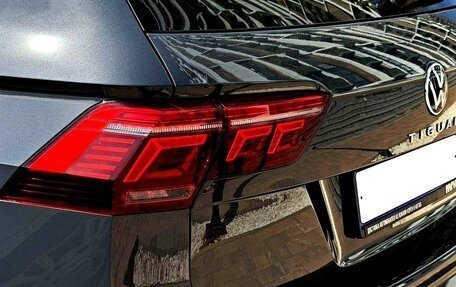 Volkswagen Tiguan II, 2022 год, 3 200 000 рублей, 4 фотография