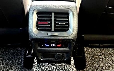 Volkswagen Tiguan II, 2022 год, 3 200 000 рублей, 23 фотография