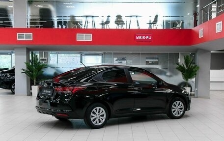 Hyundai Solaris II рестайлинг, 2021 год, 1 290 000 рублей, 2 фотография