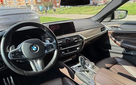 BMW 5 серия, 2019 год, 4 230 000 рублей, 4 фотография