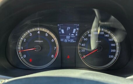 Hyundai Solaris II рестайлинг, 2012 год, 770 000 рублей, 5 фотография