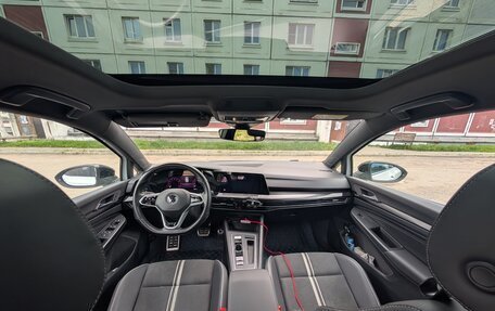 Volkswagen Golf VIII, 2021 год, 2 400 000 рублей, 5 фотография