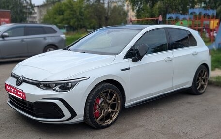 Volkswagen Golf VIII, 2021 год, 2 400 000 рублей, 2 фотография