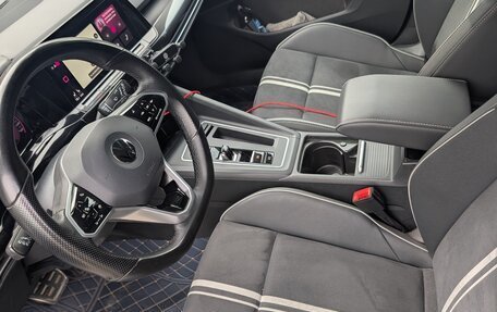 Volkswagen Golf VIII, 2021 год, 2 400 000 рублей, 19 фотография