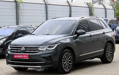 Volkswagen Tiguan II, 2023 год, 2 950 000 рублей, 1 фотография