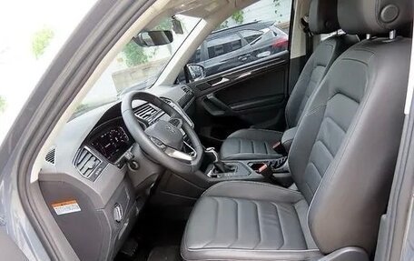 Volkswagen Tiguan II, 2023 год, 2 950 000 рублей, 5 фотография