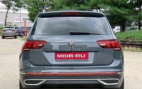 Volkswagen Tiguan II, 2023 год, 2 950 000 рублей, 4 фотография