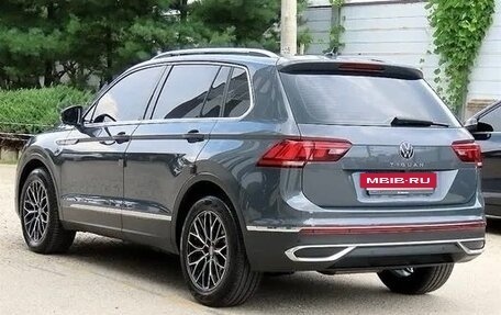 Volkswagen Tiguan II, 2023 год, 2 950 000 рублей, 3 фотография