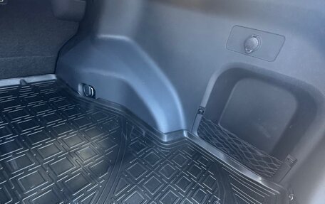 Toyota RAV4, 2025 год, 4 050 000 рублей, 7 фотография