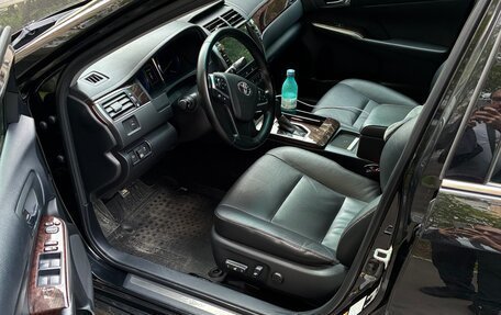 Toyota Camry, 2017 год, 2 250 000 рублей, 9 фотография