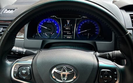 Toyota Camry, 2017 год, 2 250 000 рублей, 15 фотография