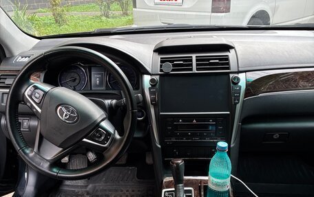 Toyota Camry, 2017 год, 2 250 000 рублей, 16 фотография
