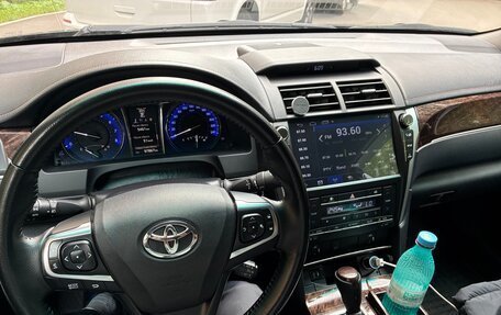 Toyota Camry, 2017 год, 2 250 000 рублей, 18 фотография