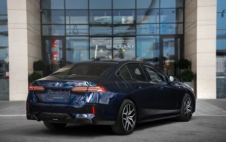 BMW 5 серия, 2025 год, 6 750 000 рублей, 2 фотография