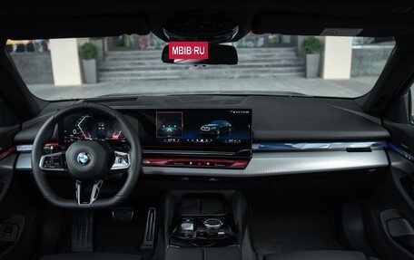BMW 5 серия, 2025 год, 6 750 000 рублей, 23 фотография