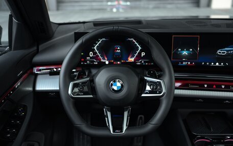 BMW 5 серия, 2025 год, 6 750 000 рублей, 24 фотография