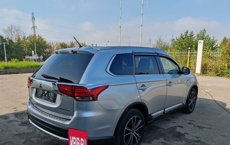 Mitsubishi Outlander III рестайлинг 3, 2016 год, 1 849 000 рублей, 2 фотография