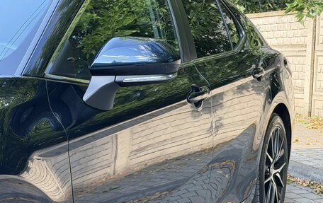 Toyota Camry, 2021 год, 2 800 000 рублей, 6 фотография