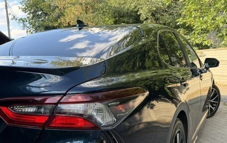 Toyota Camry, 2021 год, 2 800 000 рублей, 5 фотография