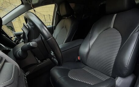 Toyota Camry, 2021 год, 2 800 000 рублей, 10 фотография