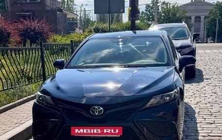 Toyota Camry, 2021 год, 2 800 000 рублей, 14 фотография