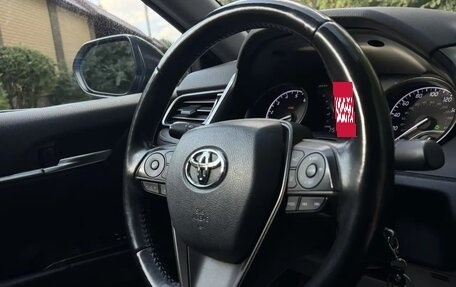 Toyota Camry, 2021 год, 2 800 000 рублей, 9 фотография