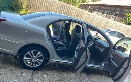 Toyota Avensis III рестайлинг, 2006 год, 500 000 рублей, 7 фотография