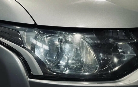 Mitsubishi Outlander III рестайлинг 3, 2014 год, 1 300 000 рублей, 9 фотография