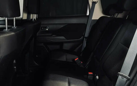Mitsubishi Outlander III рестайлинг 3, 2014 год, 1 300 000 рублей, 22 фотография