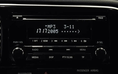 Mitsubishi Outlander III рестайлинг 3, 2014 год, 1 300 000 рублей, 17 фотография