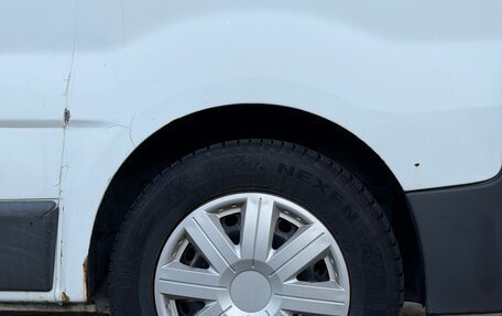 Renault Trafic, 2007 год, 825 000 рублей, 10 фотография