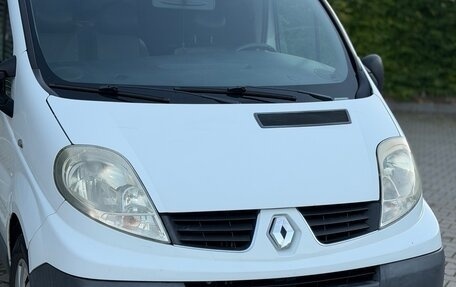 Renault Trafic, 2007 год, 825 000 рублей, 6 фотография