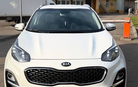 KIA Sportage IV рестайлинг, 2020 год, 2 300 000 рублей, 1 фотография