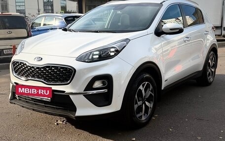 KIA Sportage IV рестайлинг, 2020 год, 2 300 000 рублей, 2 фотография