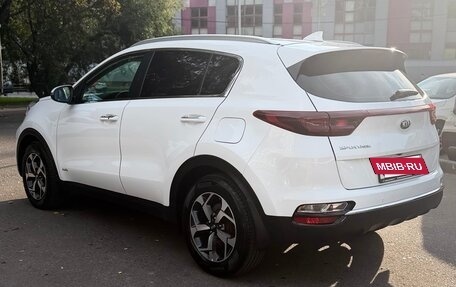 KIA Sportage IV рестайлинг, 2020 год, 2 300 000 рублей, 4 фотография